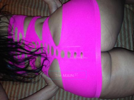 Out calls real pic:, 25
