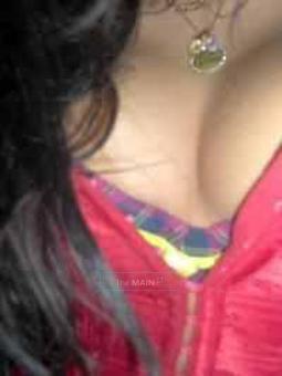 Samantha, 24