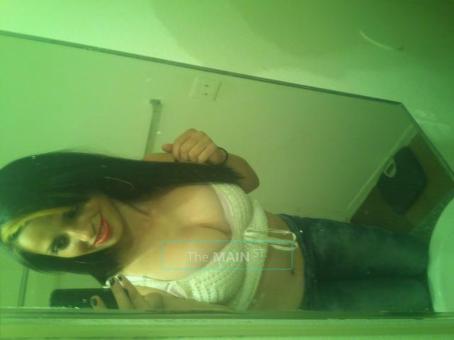 Sexy PETITE EUROPEAN Brunette Ready to put my HANDS TO WORK I love what i DO, 21