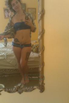 Aydan, 19