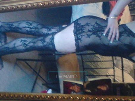 Come join me and my sister for a nice massage at our nice cozy place we will take the Stress away, 25