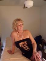 *** LYNN sensual full body rubs / massage/ IN DE *302-272-2062/, 62