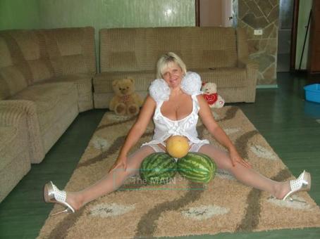 Waiting for you from 2 pm 9 . Agata. 786-508, 14