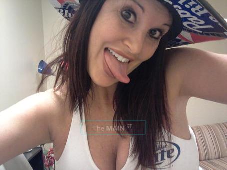 huge titty beauty, 32