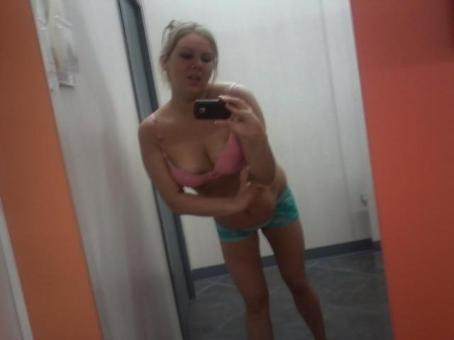 %%up late HOT YOUNG SEXY GIRL ON GIRL 200 for 1 hour min ratse ava for incall only, 18