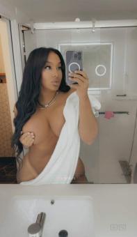 TRANSEXUAL Curvy Thick Latina - 100% Real -, 25