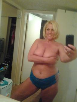 Erotic & Sexy Full Bodyrub ~ ~ . All week 9:00 A.M. til 9:00 P.M.~ ~ Lauren 520-308, 46