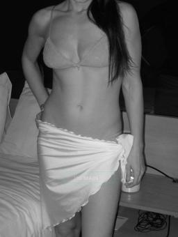*** EMMA . . . Hot, Sweet & Experienced Model-Type For Erotic Bodywork . . . Upscale, Private ***, 24