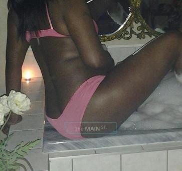 Chocolate fantasies specials and seductivly. two girl shows, 25