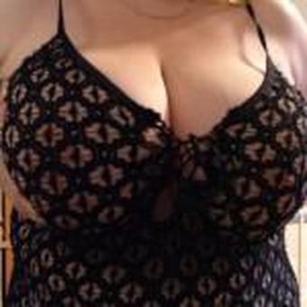 BRITISH Voluptious PROSTATE Massage Therapist Visiting MarchÂ¸.â€¢Â´ (Â¸.â€¢` * Â¸.â€¢;, 39
