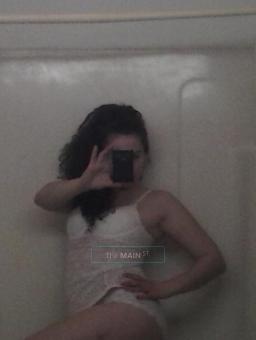 ***Lucious Lips N Lovely Hips***, 21