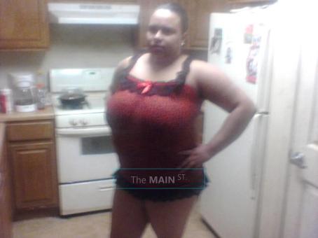 Sexy Busty Kandi for the mature men call me Im avalable!!!, 29