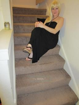 new hott blonde outcalls only!!! 2 girl speacial, 22