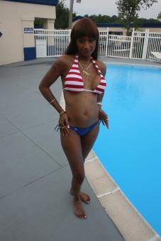 its Cherokee / slim & sexy & petite / new VA beach photos / real Haliwa-Saponi indian, 27