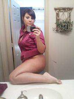 Let this Sexy mature brunette pamper you, 31