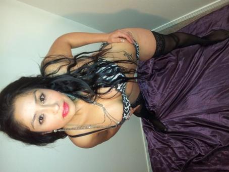 mikaella&LaLaaaa avail all friday!!xo, 21