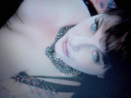 REDHOT**british hottie britiney**, 33