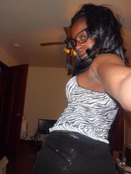 If youre looking for a sexxy petite ebony woman, give Cris a call @ 859-402-5657 Serious guys only, 24