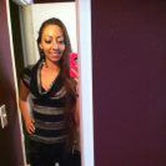 Top Notch Model ** Midwest Snow Bunny ** Green eyes ** Long SEXY legs, 24