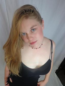 DENVERS NEWEST ESCORT, Girl Next Door Naturally Busty *** Gwen ***, 27