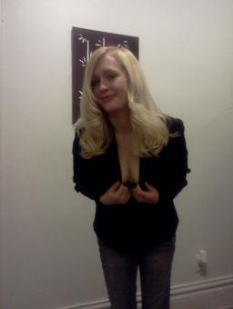 Let me rub you the right way! Get your massage from a beautiful blonde!, 28