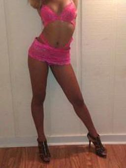 Sexy mixed LATINA waiting to PLAY new in town incalls:-), 22