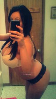 still got specials for your tuesday!! 100 hh 200 hr sexy KIMMY mature men only;), 23