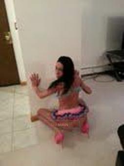 laci & her girls are here & btter than ever two gitl specials happening now, 23