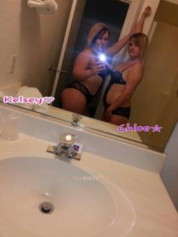???SPECIALS tonight only!! two blonde beautys???, 21