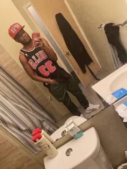 COME FUCK A FTM IM A BOTTOM NO RAW SHIT SO DONT ASK, 34