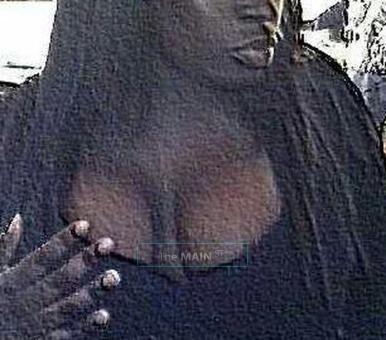I got that presidental box, when he see it he SALUTE =), 19
