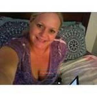 Come, relax and enjoy a SENSUAL massage today!!!!, 42