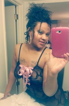 â™¥â™¡Curvy Sexy Playmateâ™¡â™¥ Ask About My Specials Guys ;-), 24