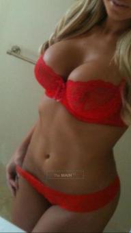 Upscale -petite blonde, 22
