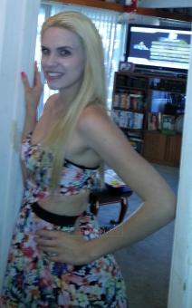 ******* SeXy BlOnDe BaRbIe DoLL At YoUr SeRvICe *********, 23