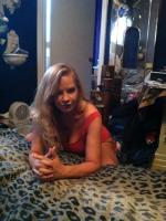 NEW PICS OF ME, anyone wanna be my shrink?