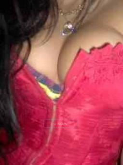 Samantha, 24