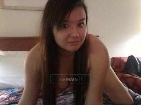 Hot petite babe... incall fun :), 21
