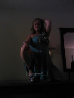 sparkles...new to ur city ready for fun and a sexi friend, 24