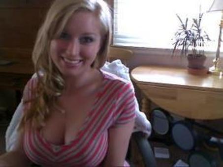 ~~Victoria Love & Mallory~~~, 24