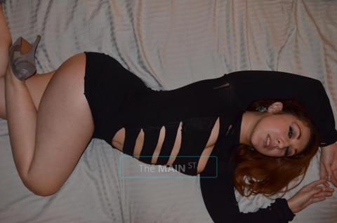 **Sexy Young kinky Real Couple Petite Wife w big apple Booty n tall Hot latin boy 3wayamzing fun **