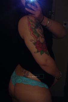TaLL Curvy italian/latina waiting for your call! OuTcAlLs ONLY, 21