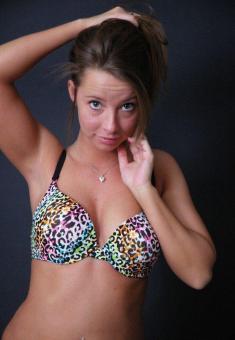 **Sweet -N- Petite** Out calls only plz!!, 23
